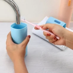 Unique Bargains Lightweight Travel Toothbrush Case 7.68"x2.36"