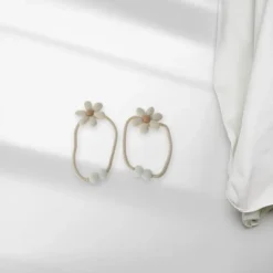 Unique Bargains Curtain Tiebacks 3D Flower & Faux Pearl Polyester Beige 2 Pcs